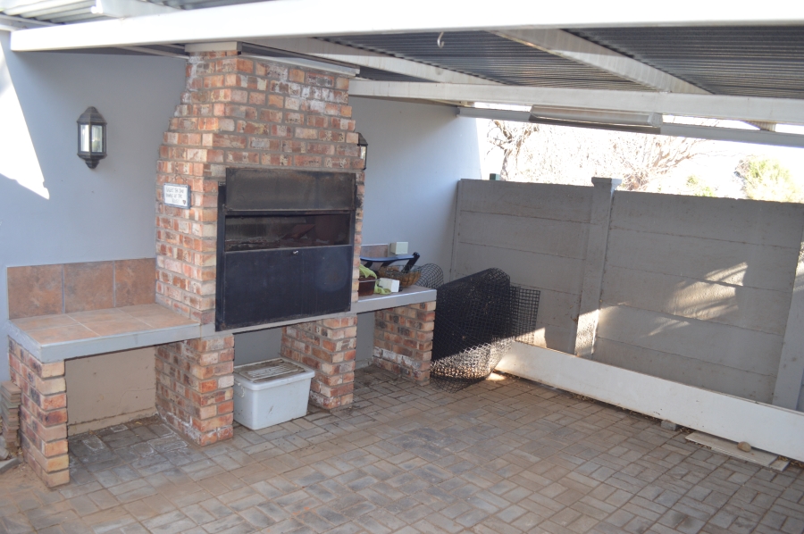 4 Bedroom Property for Sale in Bergsig Eastern Cape